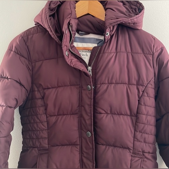 Abercrombie & Fitch Maroon Puffer Jacket - Picture 3 of 8